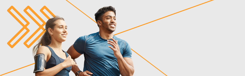 Mujer y hombre con estilo de vida saludable ejercitandose y corriendo.